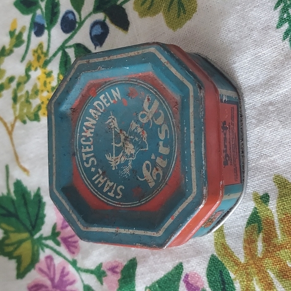 Unique Vintage Other - Vintage tin box Germany STAHL STECKNADELN